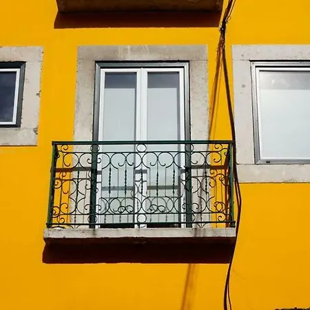 Apartment Perfect For Couples@heart Of Historic Lissabon